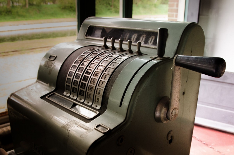 vitrine-LORGUES-min_register_cash_money_shop_business_retail_store_cashier-717986